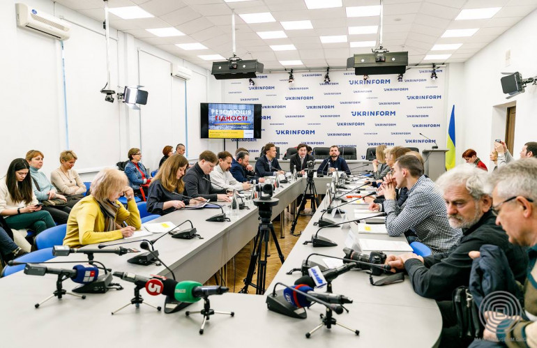 Більше половини українців підтримували Майдан - результати дослідження