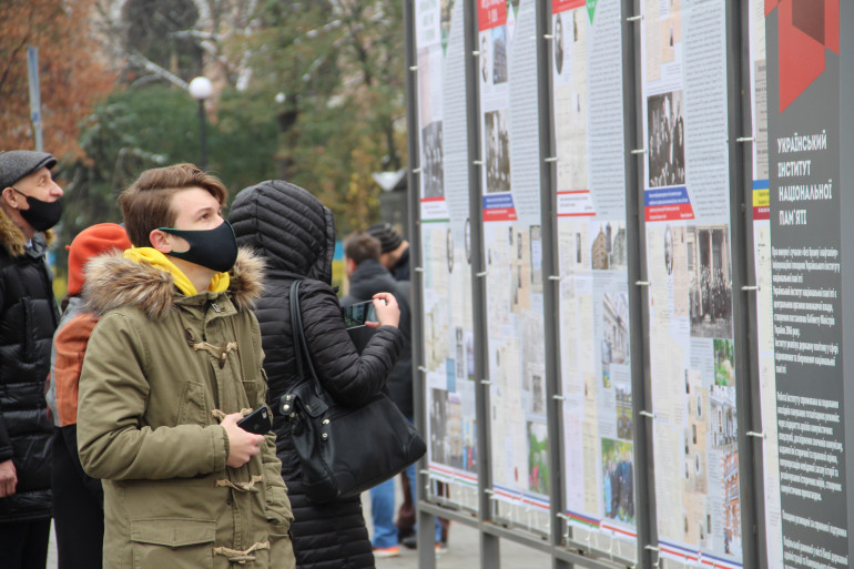 У Києві відкрилася фотодокументальна виставка з історії української дипломатії