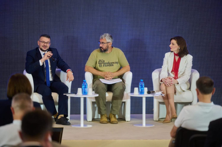 Голова УІНП взяв участь у нараді послів